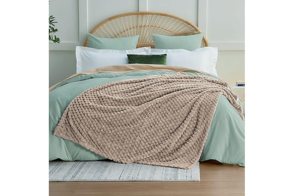 Κουβέρτα Ανάγλυφη Βελουτέ Beige Διπλή 200x220cm Κουβέρτα Ανάγλυφη Βελουτέ Beige Διπλή 200x220cm