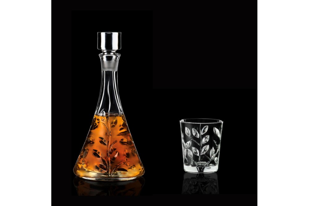 Σετ 7τμχ Ποτήρια Λικέρ Κρυστάλλινα Με Καράφα Τριγωνική Και Σφηνάκια Laurus RCR Σετ 7τμχ Ποτήρια Λικέρ Κρυστάλλινα Με Καράφα Τριγωνική Και Σφηνάκια Laurus RCR