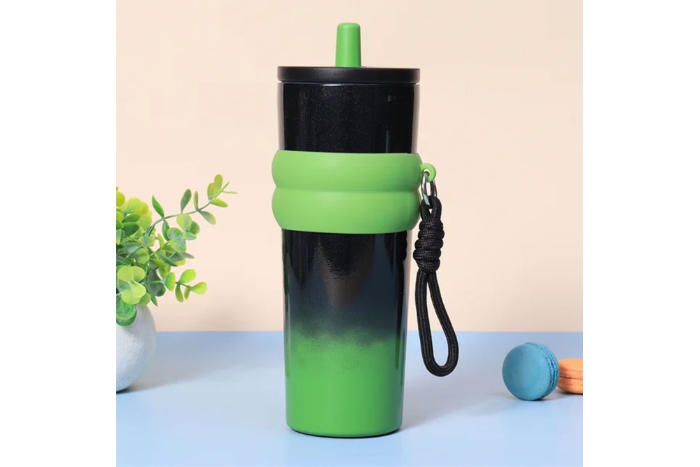 Ποτήρι - Θερμός με διπλό τοίχωμα και προστασία σιλικόνης 720ml.