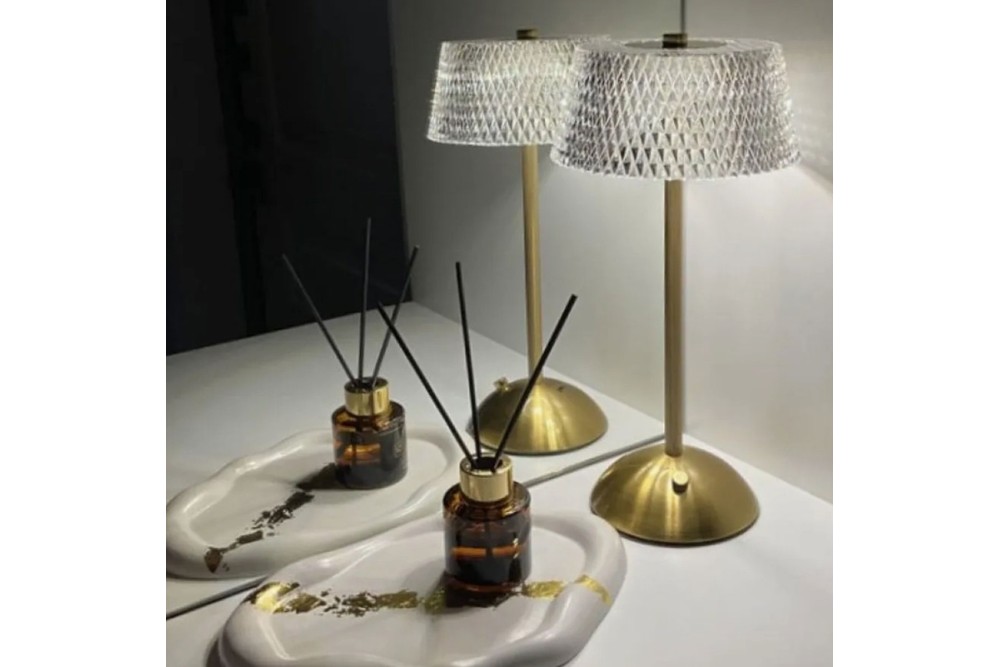 Λάμπα Επιτραπέζια Αφής Επαναφορτιζόμενη Metal 14,5x29cm. Λάμπα Επιτραπέζια Αφής Επαναφορτιζόμενη Metal 14,5x29cm.