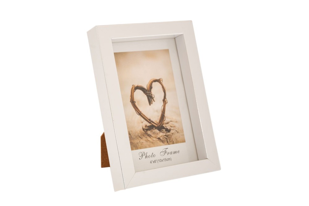 ΛΕΥΚΗ ΠΛΑΣΤΙΚΗ ΚΟΡΝΙΖΑ ΜΕ ΑΣΗΜΙ ΛΕΠΤΟΜΕΡΕΙΑ 10Χ15ΕΚ