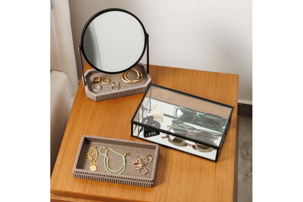 ESTIA ΚΟΥΤΙ ΟΡΓΑΝΩΣΗΣ ΓΥΑΛΙΝΟ ΜΕ ΚΑΘΡΕΠΤΗ & ΜΑΥΡΟ ΜΕΤΑΛΛΙΚΟ ΠΛΑΙΣΙΟ 24x14x6cm