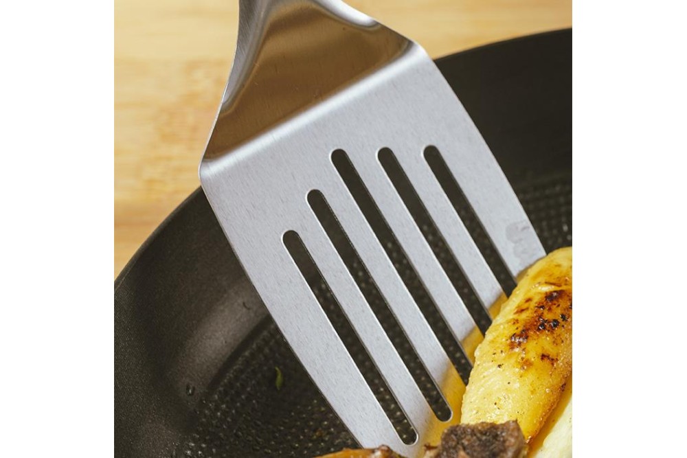 Τηγάνι μαντεμένιο αντικολλητικό "Atlas" με ανοξείδωτη λαβή 28cm Τηγάνι μαντεμένιο αντικολλητικό "Atlas" με ανοξείδωτη λαβή 28cm