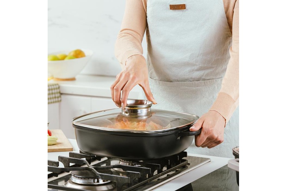 Τετράγωνη ημίχυτρα-γάστρα "Funtzio" με αντικολλητική επίστρωση stone 28cm Τετράγωνη ημίχυτρα-γάστρα "Funtzio" με αντικολλητική επίστρωση stone 28cm