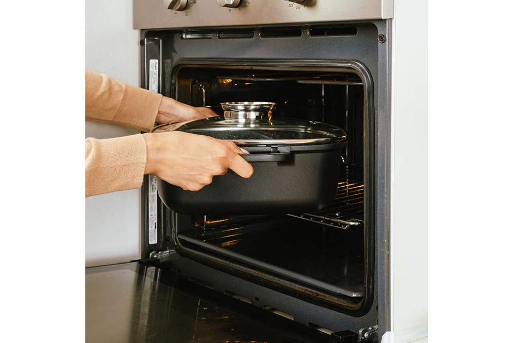 Τετράγωνη ημίχυτρα-γάστρα "Funtzio" με αντικολλητική επίστρωση stone 28cm Τετράγωνη ημίχυτρα-γάστρα "Funtzio" με αντικολλητική επίστρωση stone 28cm