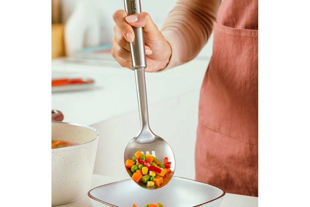 Ανοξείδωτη κουτάλα τρυπητή ρηχή "Acer" 33cm