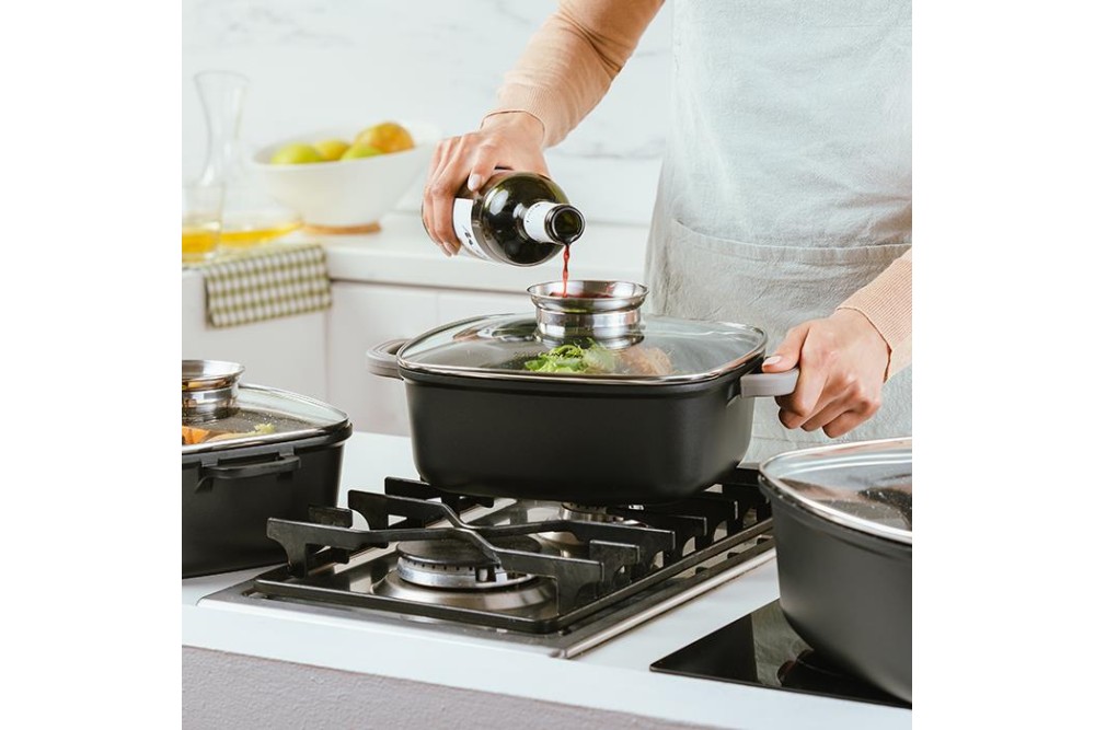 Τετράγωνη κατσαρόλα-γάστρα "Funtzio" με αντικολλητική επίστρωση stone 20cm Τετράγωνη κατσαρόλα-γάστρα "Funtzio" με αντικολλητική επίστρωση stone 20cm