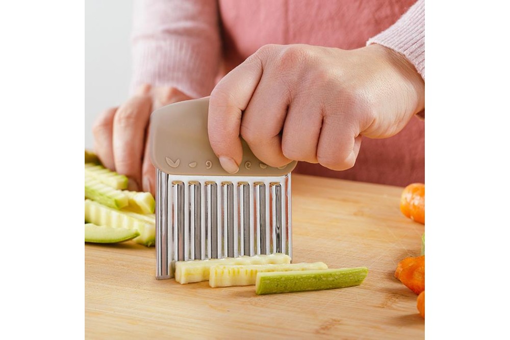 Κόπτης πατάτας και λαχανικών με ανοξείδωτη κυματιστή λάμα "Misty" 8.5cm Κόπτης πατάτας και λαχανικών με ανοξείδωτη κυματιστή λάμα "Misty" 8.5cm