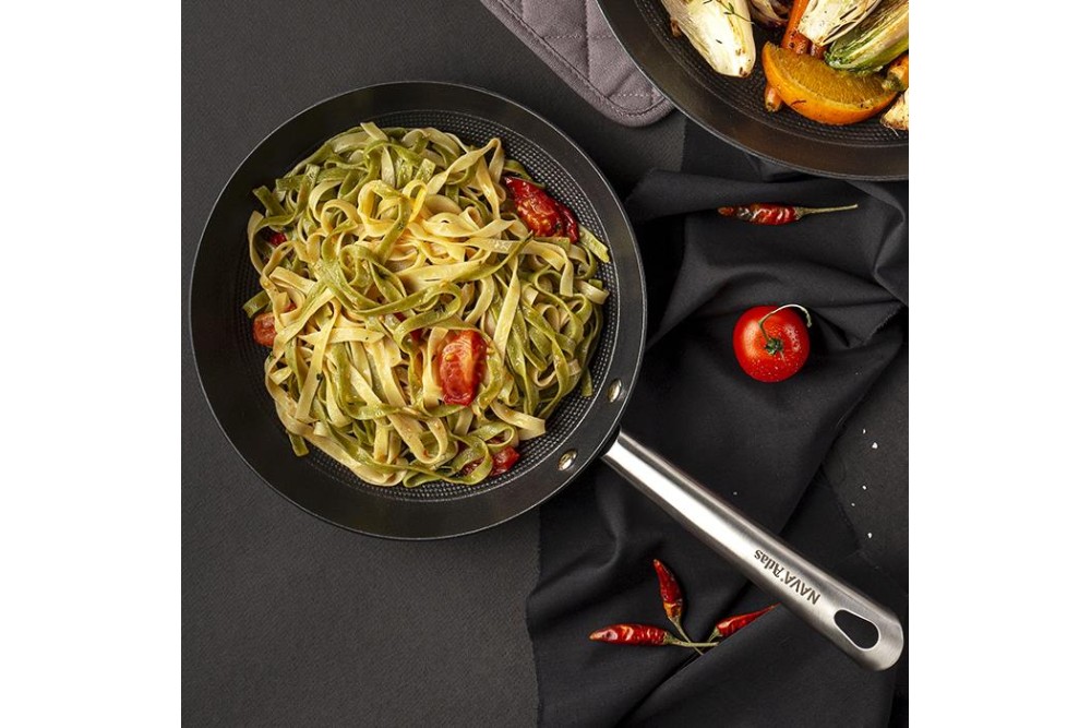 Τηγάνι μαντεμένιο αντικολλητικό "Atlas" με ανοξείδωτη λαβή 28cm Τηγάνι μαντεμένιο αντικολλητικό "Atlas" με ανοξείδωτη λαβή 28cm