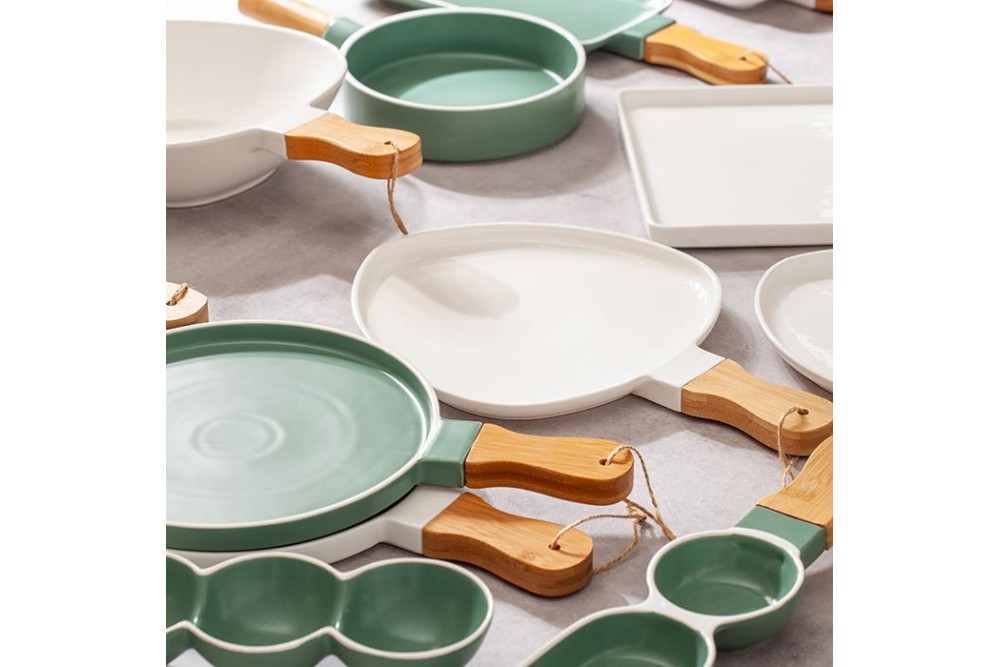 Πιατέλα "Terrestrial" πορσελάνινη με χερούλι από ξύλο bamboo 35cm