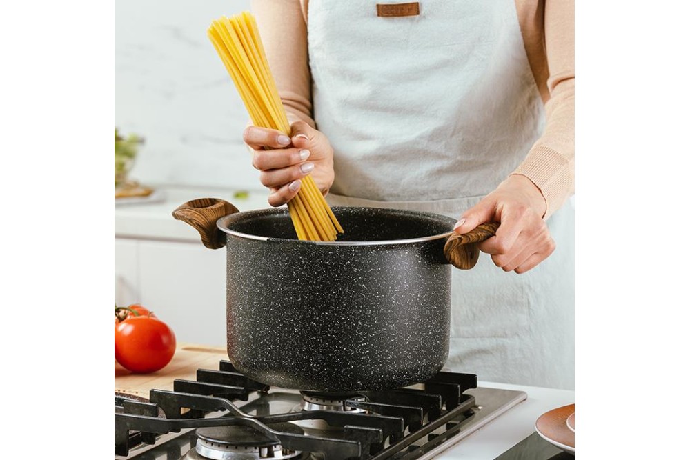 Κατσαρόλα με καπάκι-σουρωτήρι "Nature" και αντικολλητική επίστρωση stone 22cm Κατσαρόλα με καπάκι-σουρωτήρι "Nature" και αντικολλητική επίστρωση stone 22cm