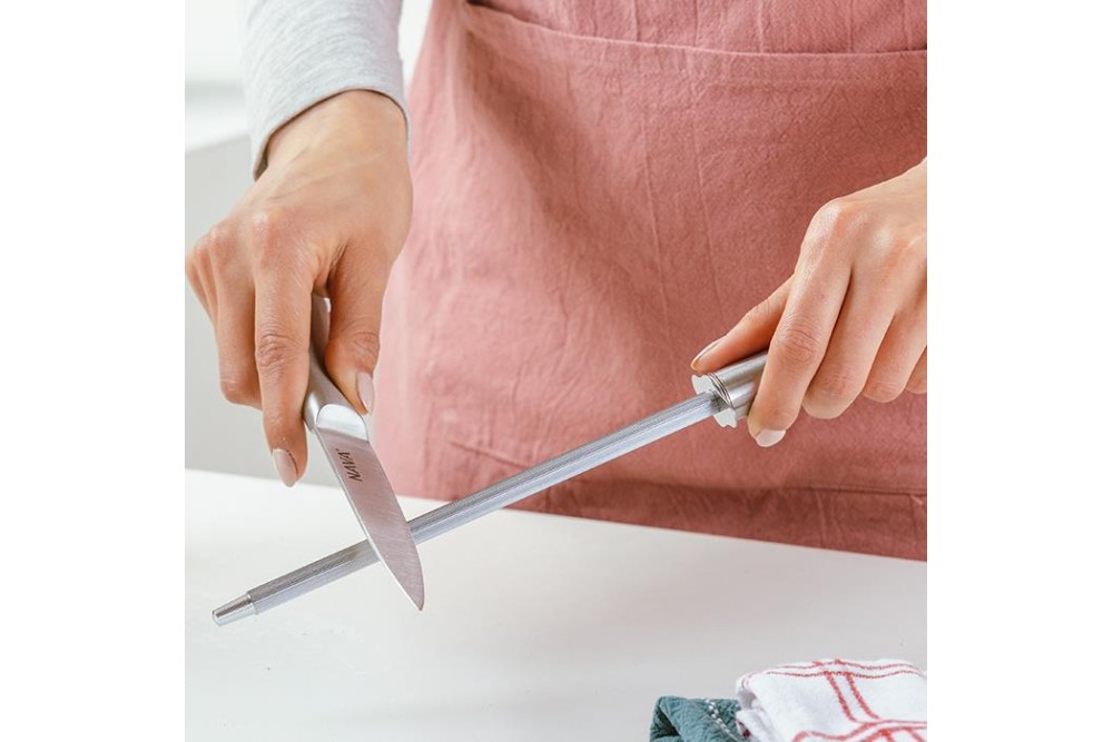 Ατσάλινα μαχαίρια ανοξείδωτα σε ακρυλική βάση σετ 8 τεμαχίων Ατσάλινα μαχαίρια ανοξείδωτα σε ακρυλική βάση σετ 8 τεμαχίων